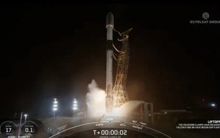 SpaceX 完成今年第 100 次轨道发射，为 OneWeb 发射 20 颗卫星