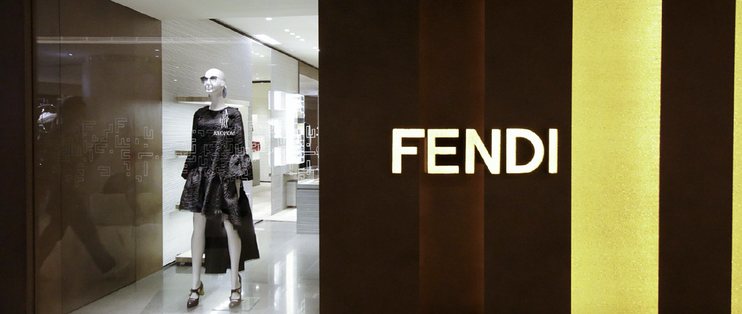 LVMH宣布芬迪（Fendi）女装、时装艺术总监辞职-第2张图片-领航者区块链资讯站